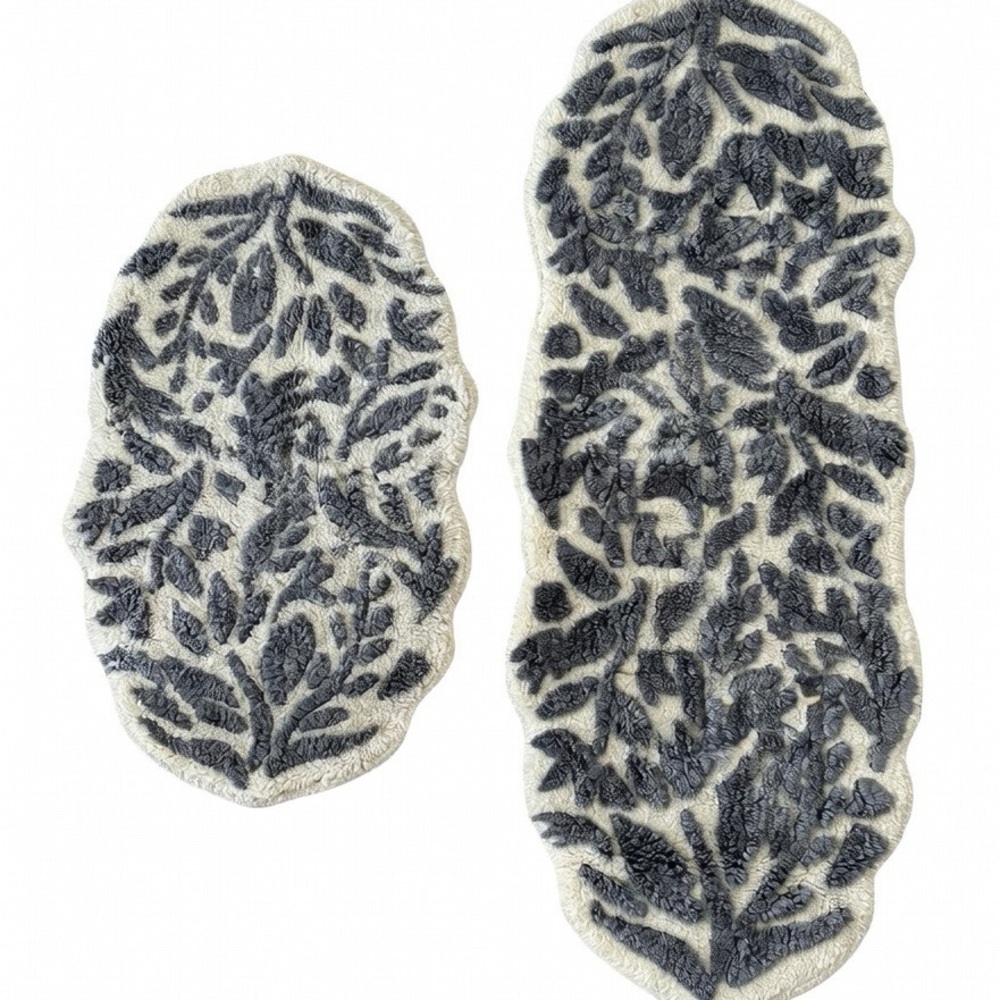 Anthropologie blue and white bathmat set